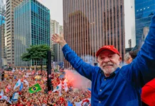 Lula é reeleito presidente do Brasil com 51,79% dos votos válidos